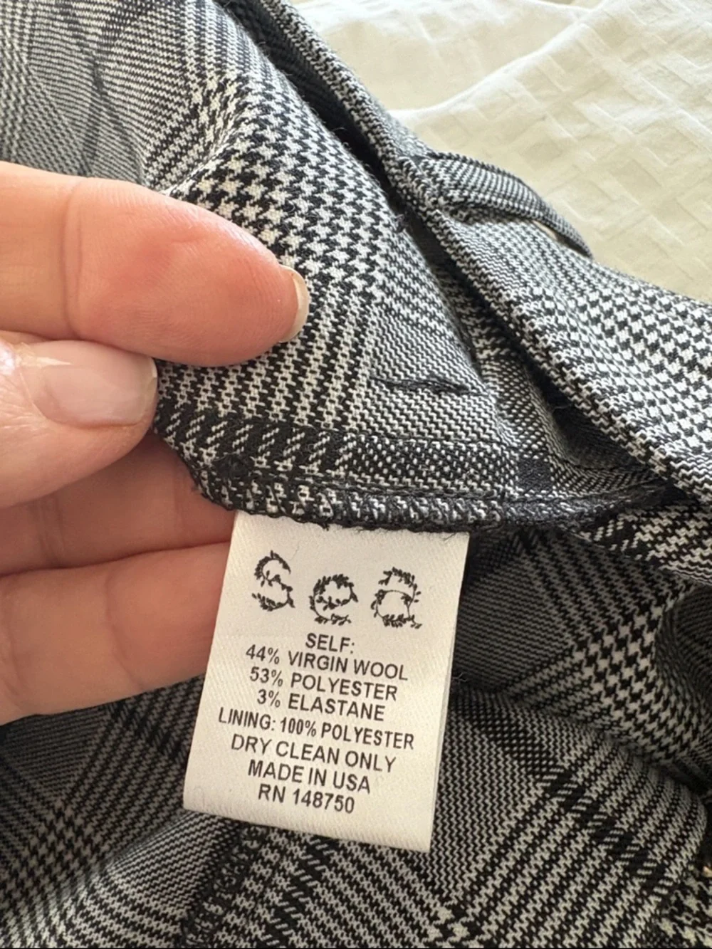 Sea New York cropped high rise black plaid Wide-Pants. Button and zipper fly. - Picture 14 of 15